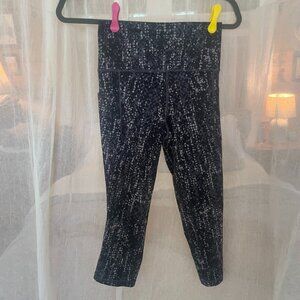 Athleta Purple Speckled High Rise Salutation II Capri Leggings